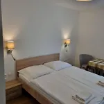 Adam Apartmanhaz Siófok