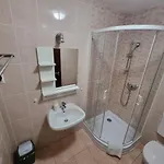ádám Affittacamere 4*