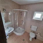 ádám Vendégház 4*