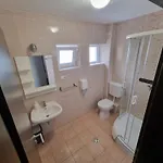 ádám Affittacamere 4*