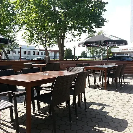 Adam Apartmanhaz 3* Siofok