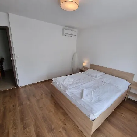 Adam Apartmanhaz Gasthuis
