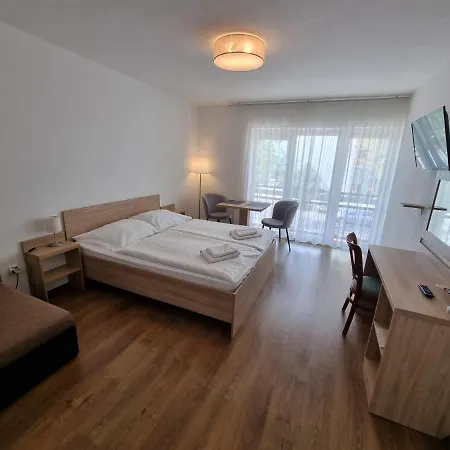 Konukevi Adam Apartmanhaz Siofok