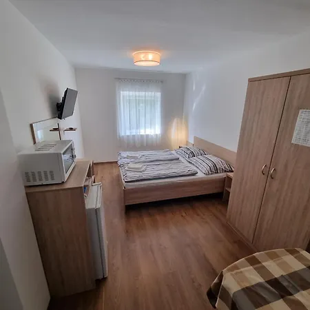 Adam Apartmanhaz Siófok
