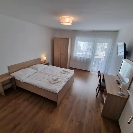 Gasthuis Adam Apartmanhaz *