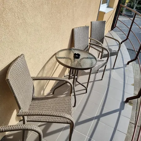 Pensjonat Adam Apartmanhaz Siófok