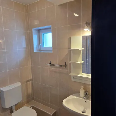 Pensjonat Adam Apartmanhaz *