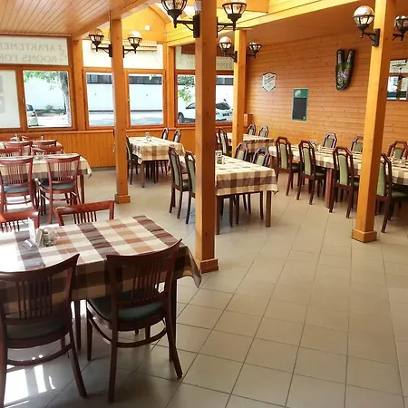 Adam Apartmanhaz Siófok