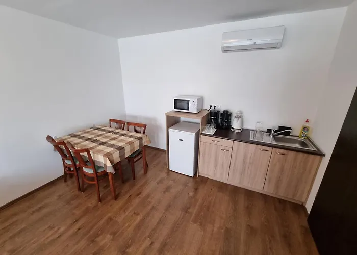 Adam Apartmanhaz Gasthof Siófok