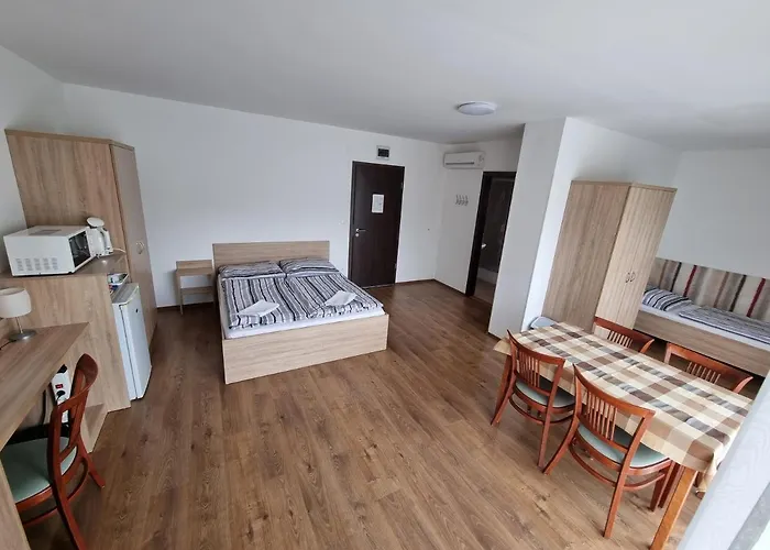 Adam Apartmanhaz Pensjonat